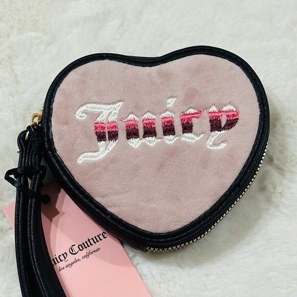 Juicy Couture Pink Velour Heart Zip Around Wristlet - PRICE IS FIRM - Picture 5 of 6